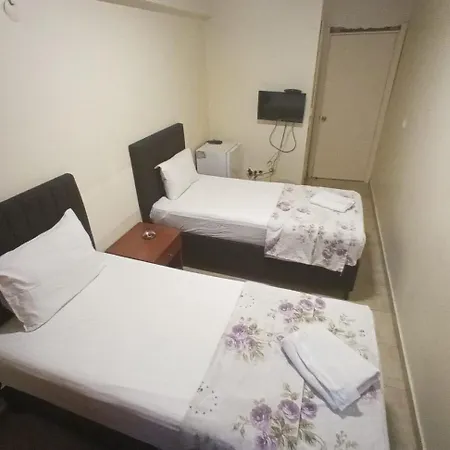 Hotel Sah *